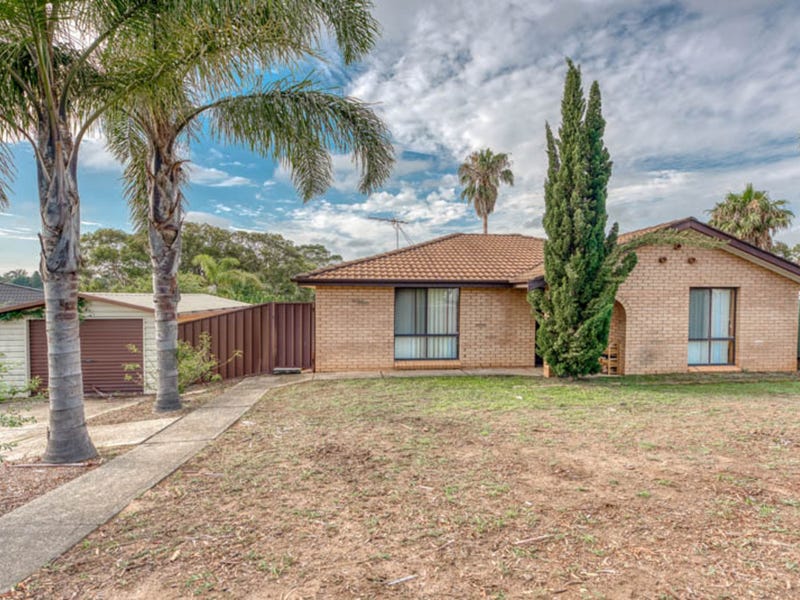 7 Brownlow Place, Ambarvale, NSW 2560 Property Details