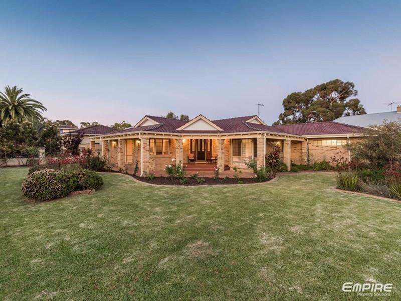 18 Samson Street, Fremantle, WA 6160 Property Details