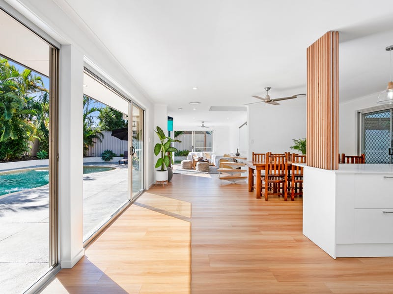 73 Barrier Reef Drive, Mermaid Waters, QLD 4218