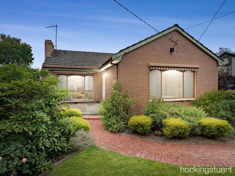9 Kananook Avenue, Seaford, Vic 3198 Property Details
