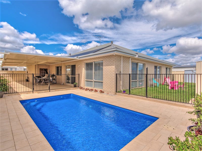 12 Lookout Vista, Singleton, WA 6175 Property Details