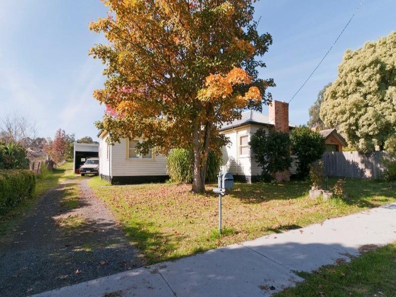 6 Smith Street, Healesville, Vic 3777 Property Details