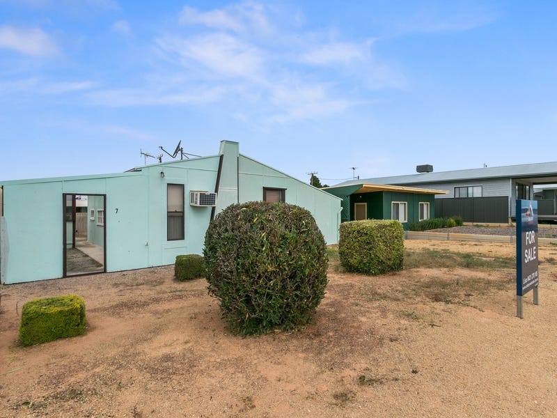 7 Wharf Cres, Port Wakefield, SA 5550