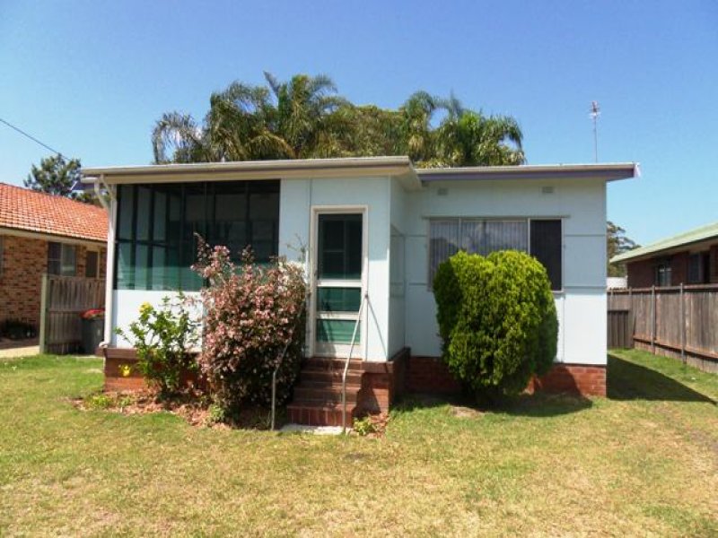 144 Jacobs Drive, Sussex Inlet, NSW 2540