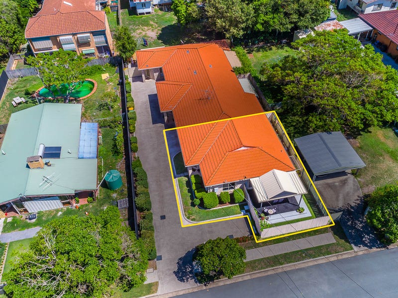 1/7 Samuel Street, Woody Point, QLD 4019