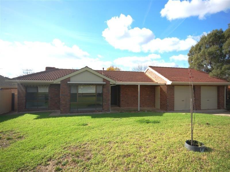 5 Brooklyn Drive, Bourkelands, NSW 2650 Property Details