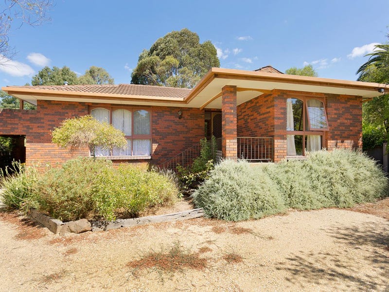 14 Britton Street, Castlemaine, Vic 3450 Property Details