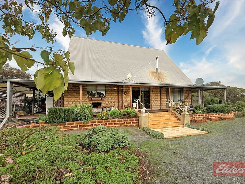 96 Munro Street, Cuballing, WA 6311 Property Details