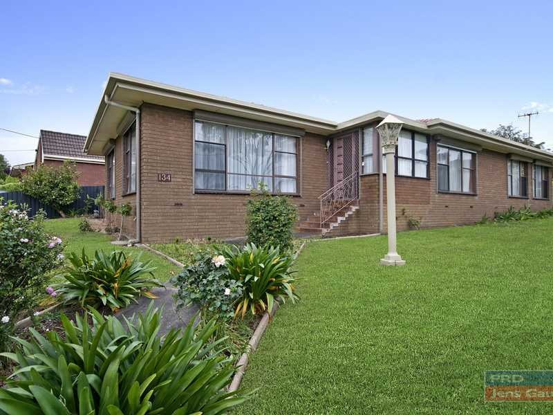 134 Mortlake Road, Warrnambool, VIC 3280