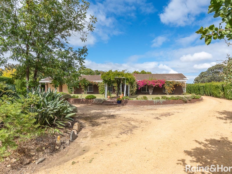 25 Adelaide Road, Strathalbyn, SA 5255 Property Details