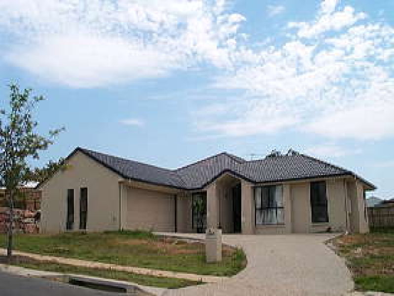 85 Windermere Avenue, Sinnamon Park, QLD 4073