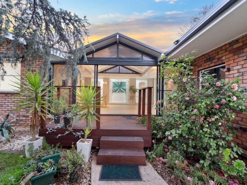 7 Orford Place, Lake Albert, NSW 2650