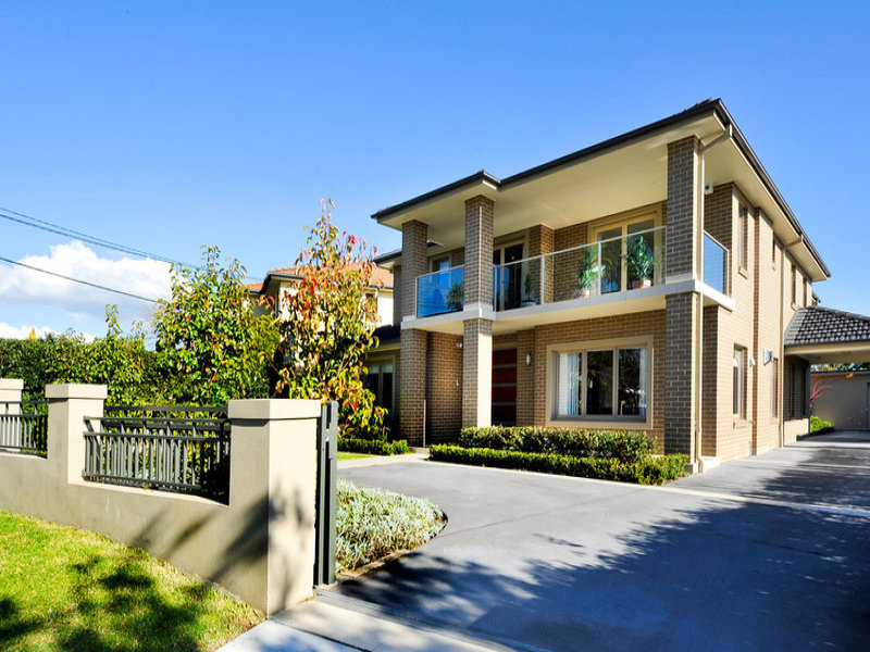 10 Covelee Circuit, Middle Cove, NSW 2068