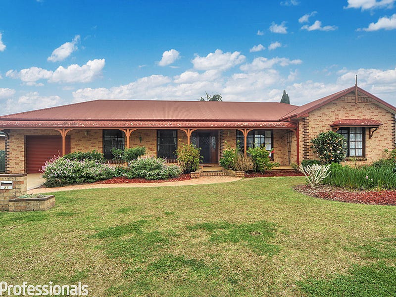 27 Lyrebird Drive, Nowra, NSW 2541 Property Details