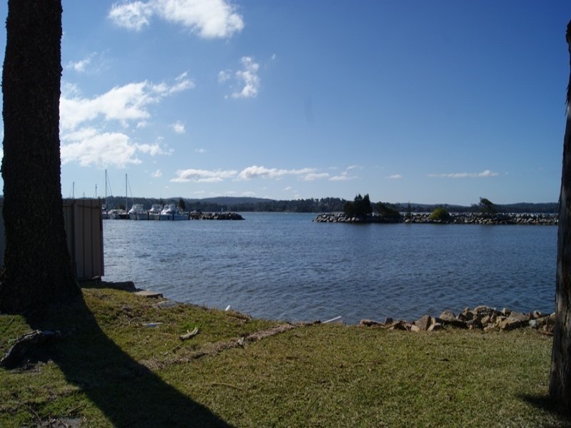 37 Beach Road, Batemans Bay, NSW 2536