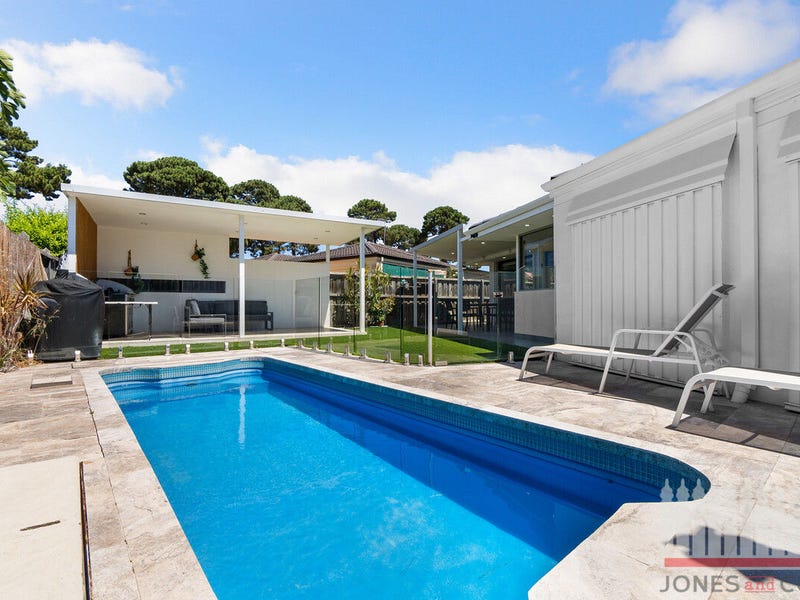 4 Florac Close, Ellenbrook, WA 6069 - Property Details