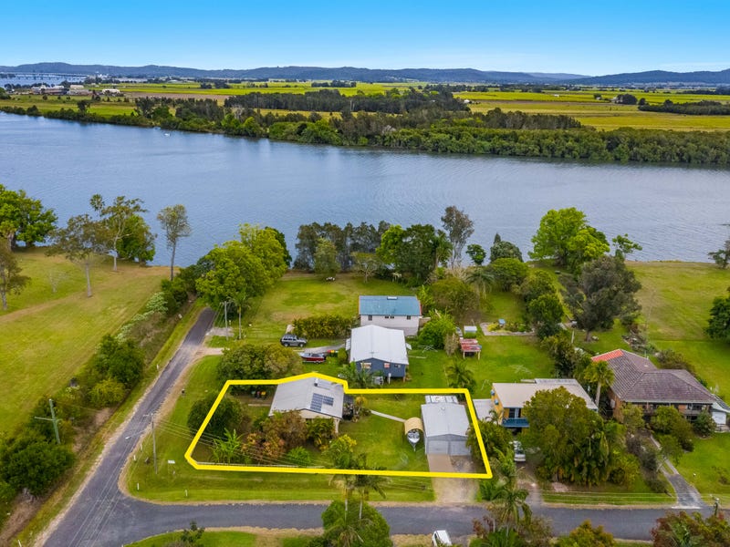 5 Yamba Street, Palmers Island, NSW 2463