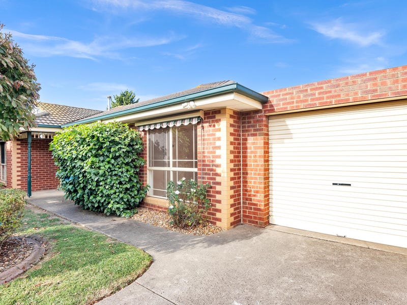 2/17 Meadowvale Drive, Grovedale, VIC 3216