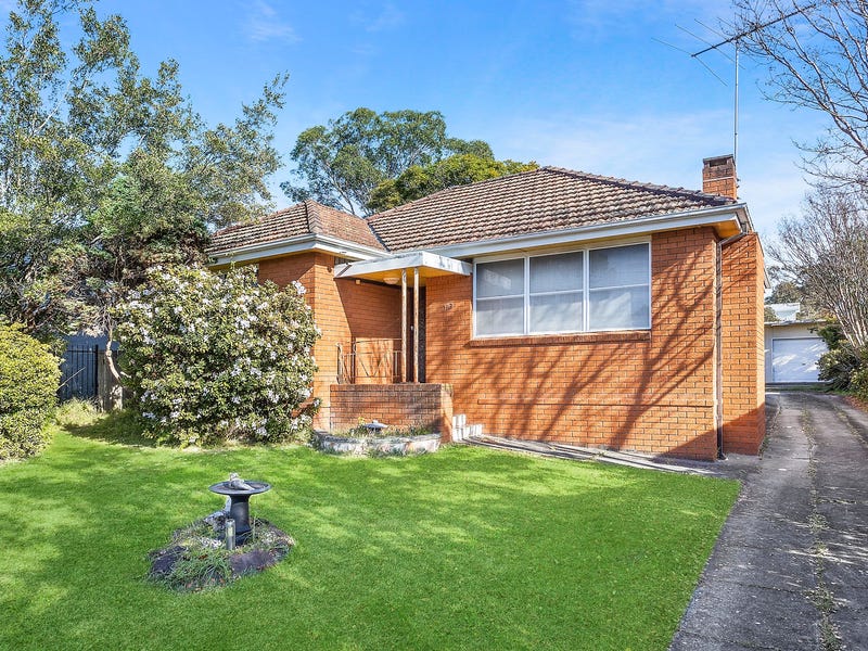213 Oak Road, Kirrawee, NSW 2232