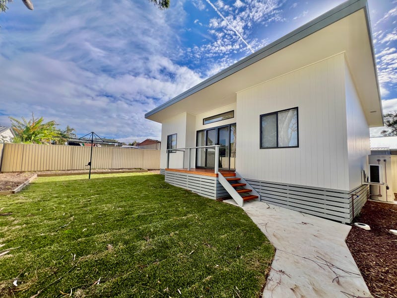 18A Merinda Avenue, Charmhaven, NSW 2263 House for Rent