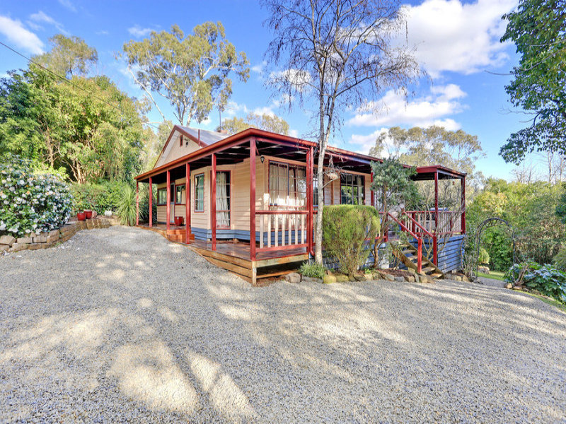 9 Benton Road, Healesville, Vic 3777 Property Details