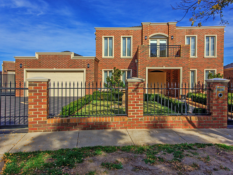 5 Grange Terrace, Taylors Hill, Vic 3037