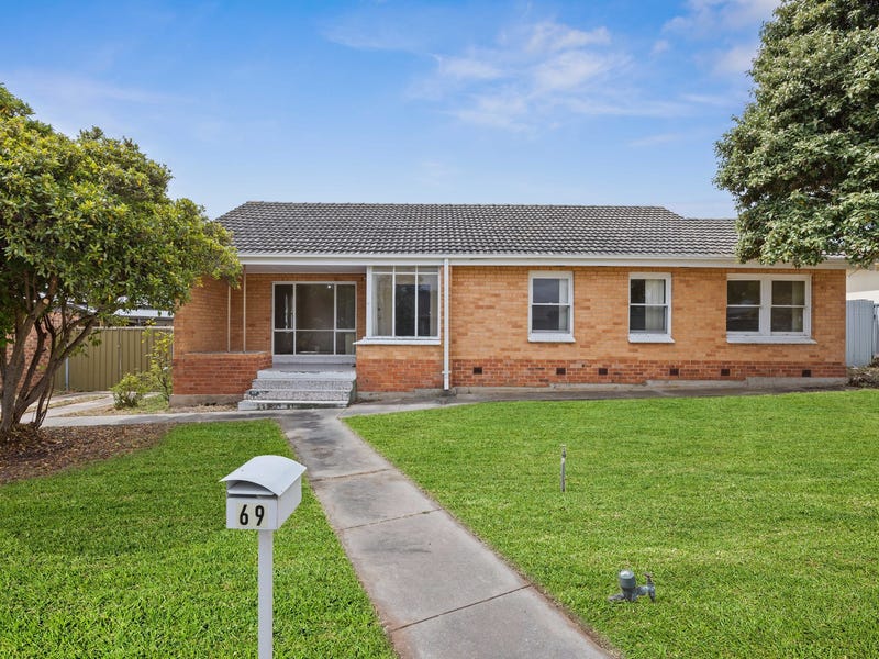 Houses for Sale in Christies Beach, SA 5165