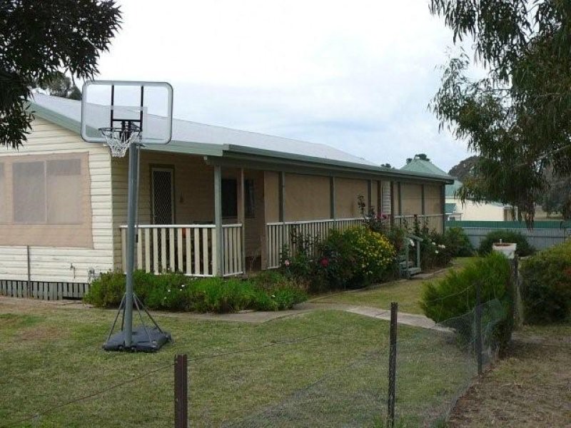 88 Farm Street, Boorowa, NSW 2586 Property Details