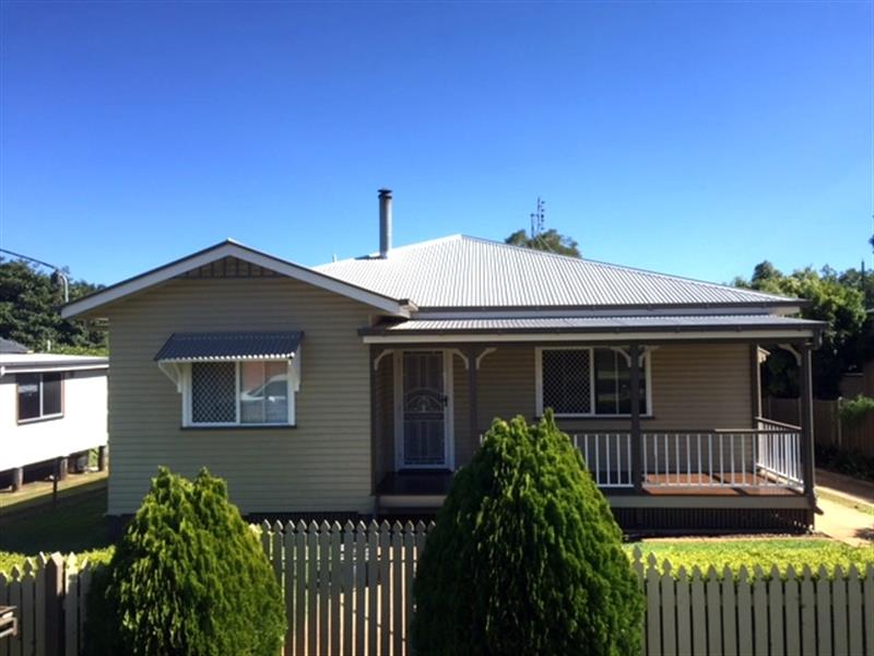 55 Llewellyn Street, Centenary Heights, QLD 4350