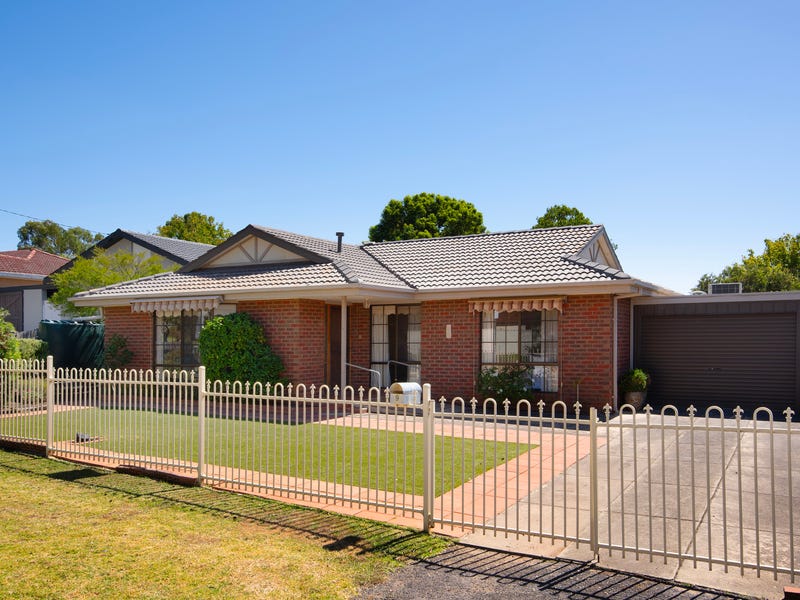 9 Wallace Street, Castlemaine, Vic 3450 House for Sale realestate