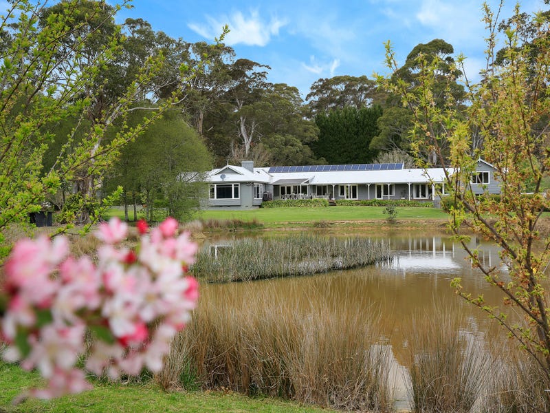 2 Kimberley Drive, Bowral, NSW 2576 Property Details