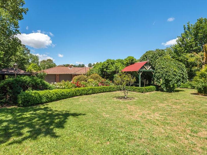 98 Wedge Street, Vic 3444 Property Details