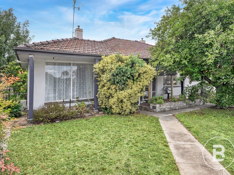 54 Holyrood Street, Maryborough, VIC 3465