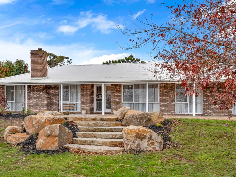 2 Grange Court, Gisborne, Vic 3437 House for Sale