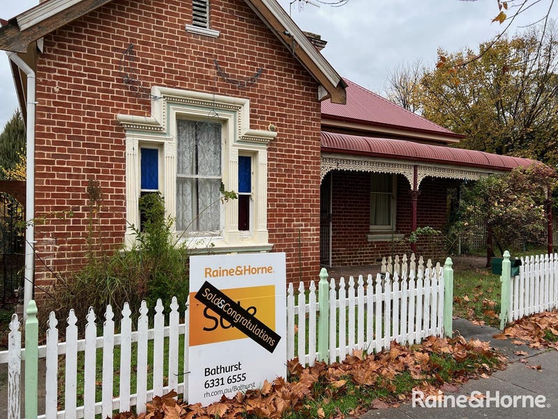 154 Seymour Street, Bathurst, NSW 2795 Property Details