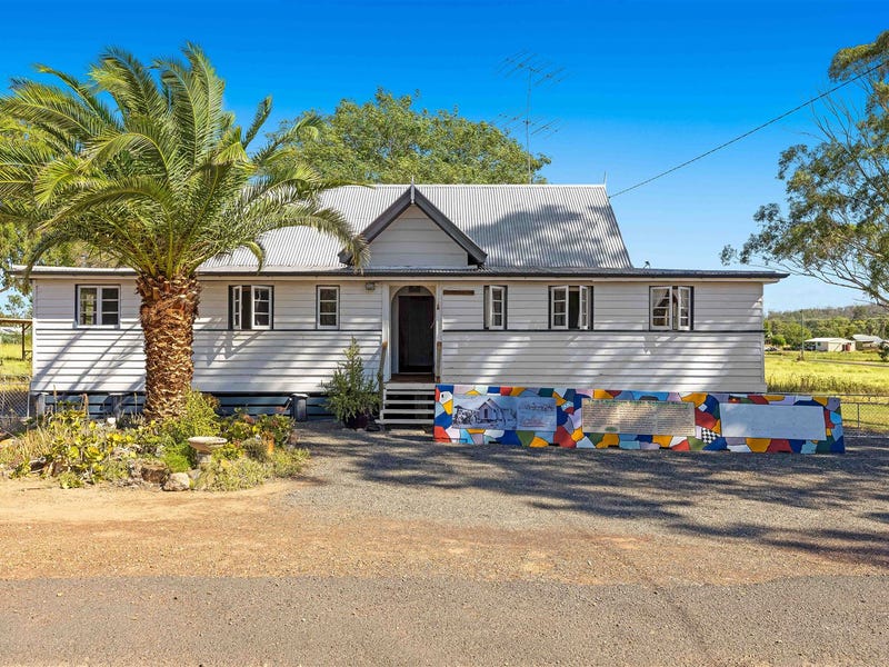 21 Macintyre Street, Leyburn, Qld 4365 Property Details