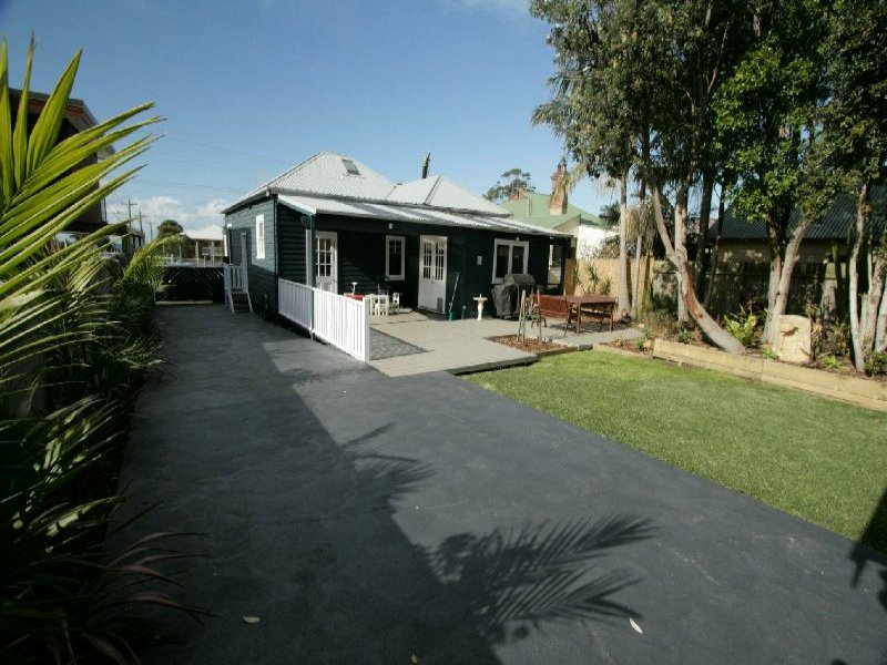 14 Mitchell Road, Woonona, NSW 2517