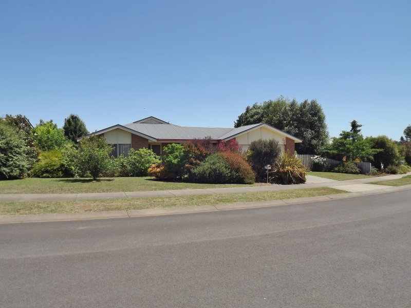 54 Chamberlain Drive, Leongatha, Vic 3953 Property Details