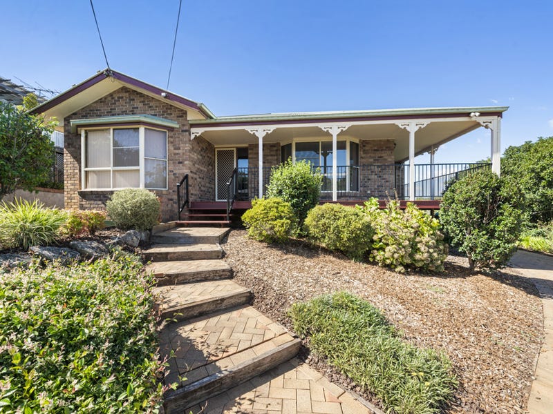 10 Rangeview Road, Blue Mountain Heights, QLD 4350