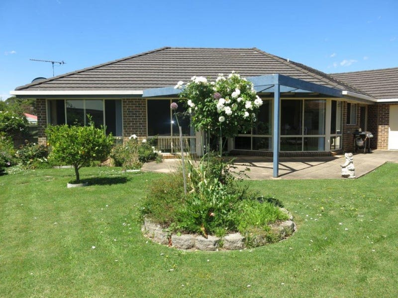 8 Woodland Heath Drive, Inverloch, Vic 3996 Property Details