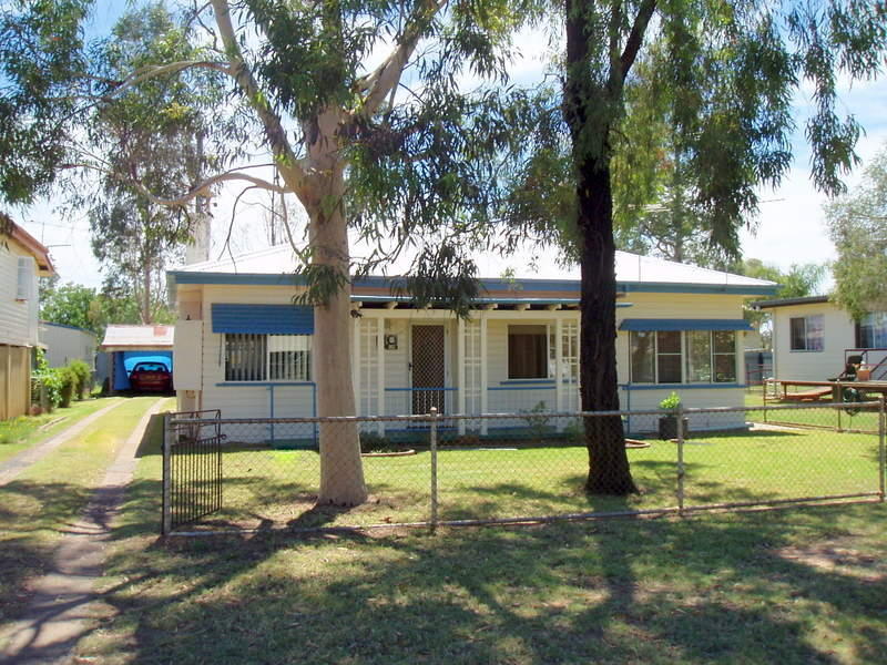 11 Burke St, Charleville, Qld 4470 Property Details