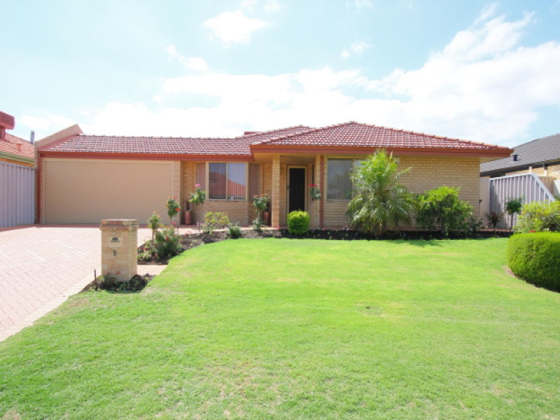 5 Sugarwood Drive, Thornlie, WA 6108