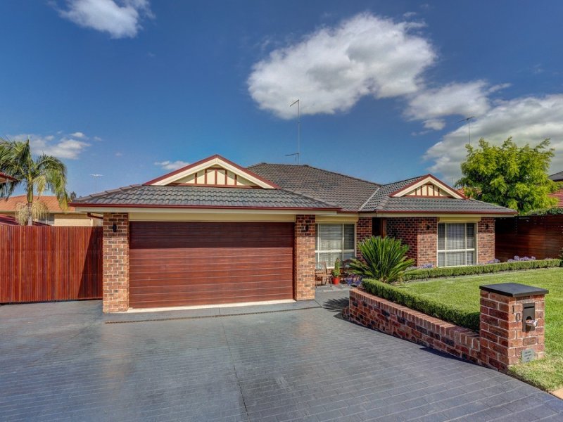 10 St Andrews Drive, Glenmore Park, NSW 2745