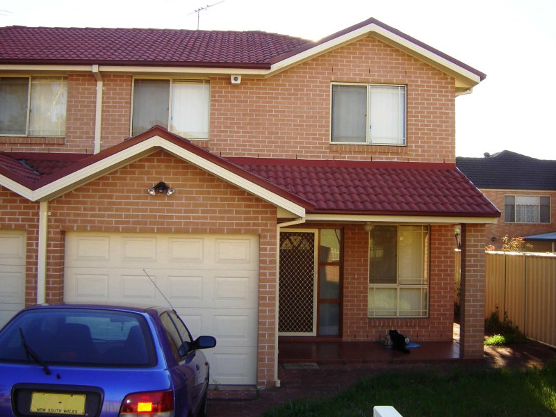 4/57 Belmont Rd, Glenfield, NSW 2167 Property Details