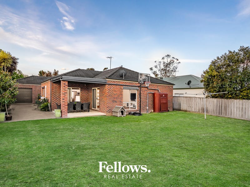 Houses for Sale in Pakenham, VIC 3810 Pg. 5