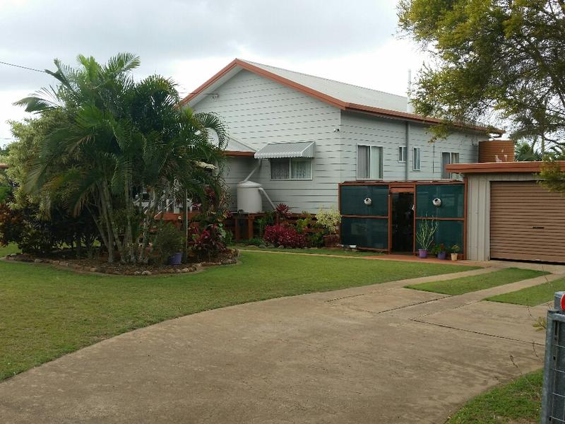 2 Crescent Street, Gin Gin, QLD 4671