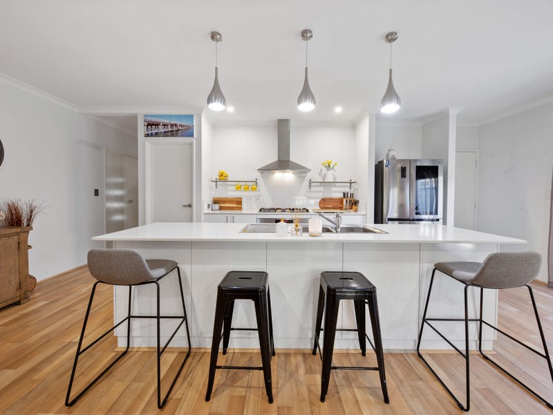 40 Bridgewater Boulevard, Erskine, WA 6210 Property Details