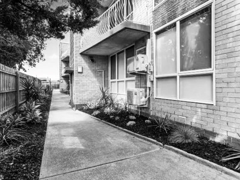 4/3 Lewis Street, Kingsville, Vic 3012 Property Details