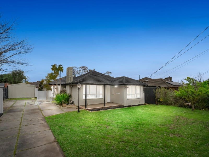 54 Johnson Drive, Ferntree Gully, VIC 3156