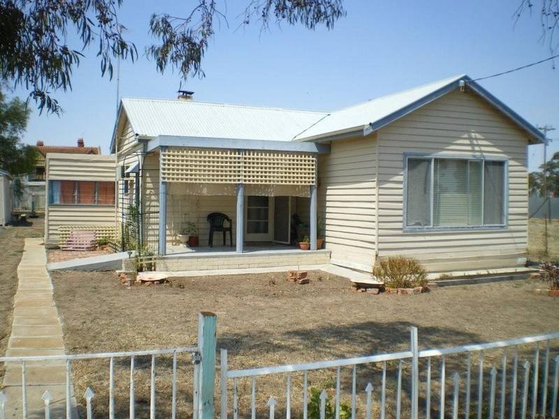5 Market Street, Minyip, Vic 3392 Property Details
